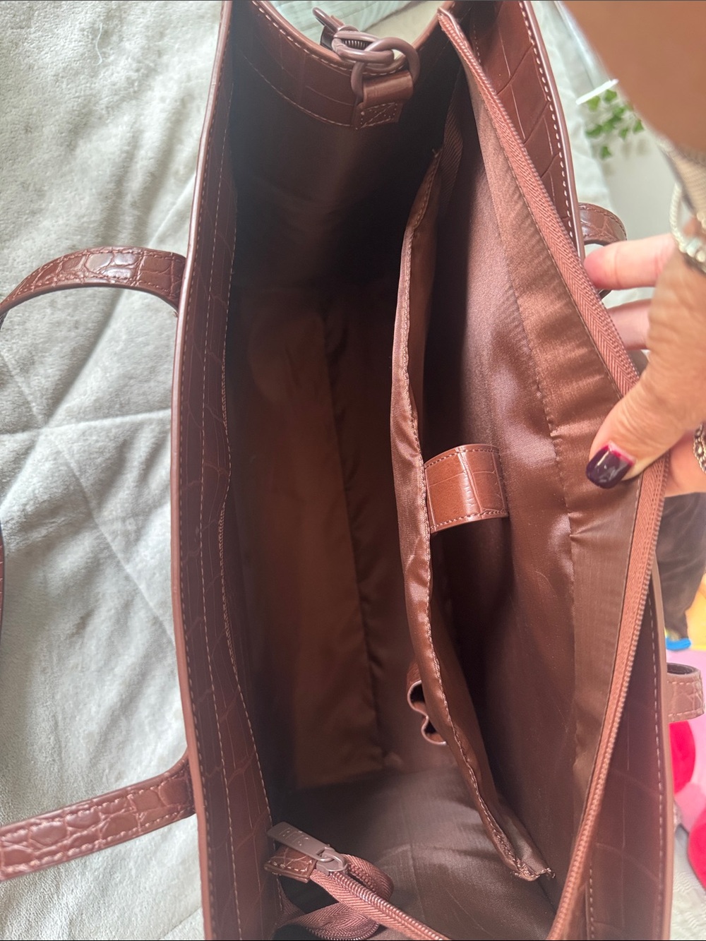 BEIS Large Brown Croc-Embossed Tote with Matching Pouch Set - Picture 12 of 15